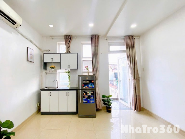 STUDIO BAN CÔNG FULL NT GẦN ĐH VĂN HIẾN TÂN BÌNH