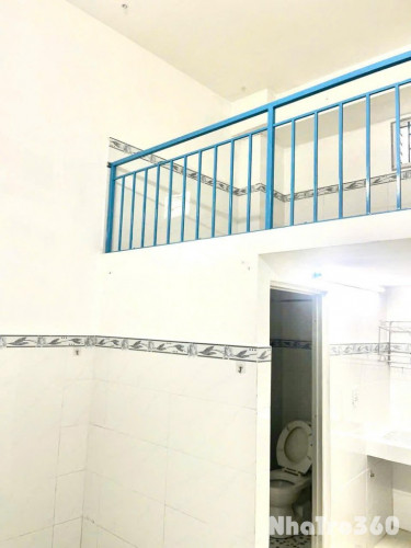 Phòng trọ cho thuê - gần trường CĐ CÔNG THƯƠNG & ĐH SPKT , cách ngã 4 Thủ Đức 1 km