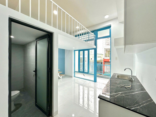 DUPLEX  MỚI 100% FULL NỘI THẤT BAN CÔNG, CỬA SỔ THOÁNG MÁT, GẦN LOTTE MART, CRESCENT MALL, TDTU, RMIT