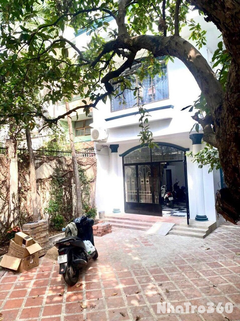 Full nội thất, hẻm xe hơi, 2 bancol