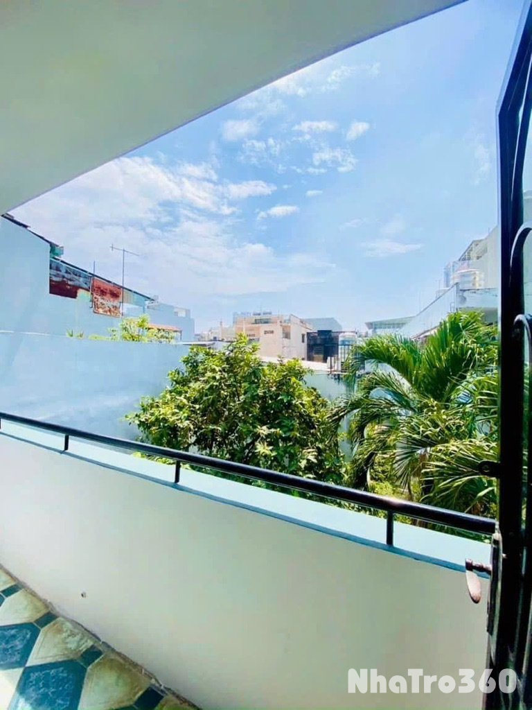 Full nội thất, hẻm xe hơi, 2 bancol