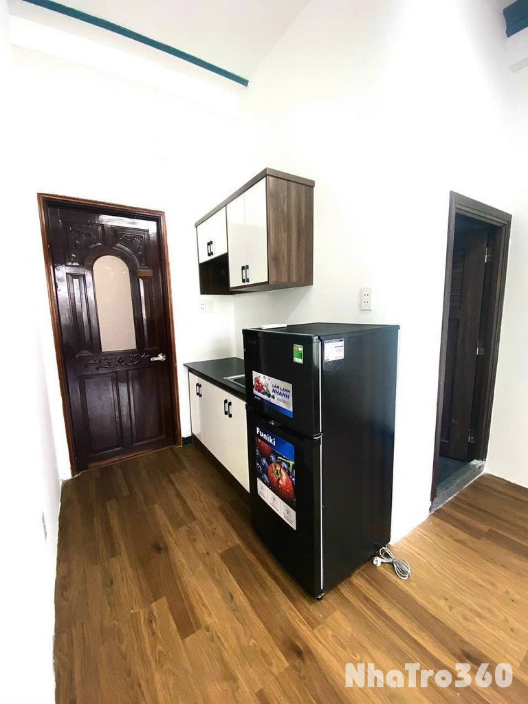 Full nội thất, hẻm xe hơi, 2 bancol