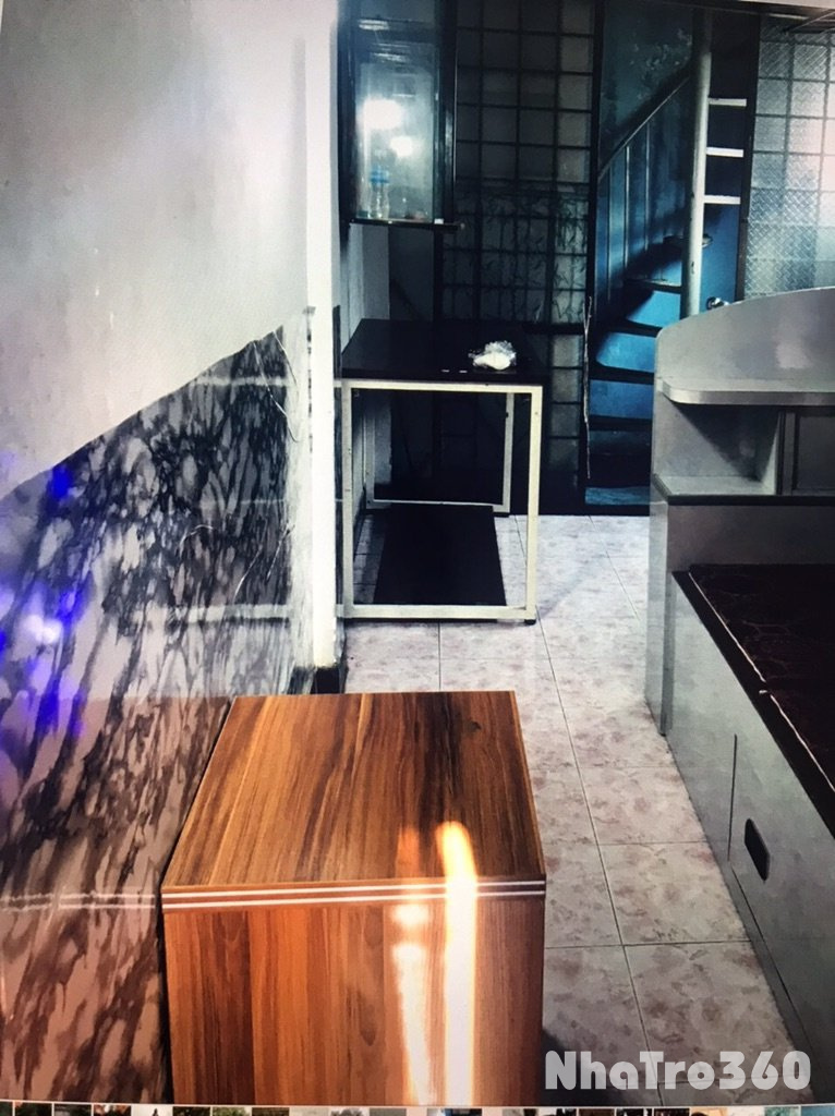 Phòng nguyên lầu 2 và mặt bằng kinh doanh kiện ở