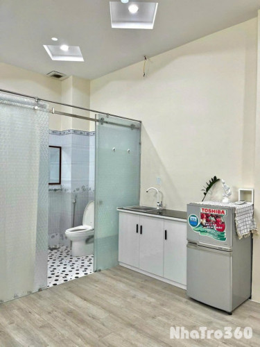 STUDIO BAN CÔNG FULL NT P.TÂN QUY Q7 GẦN CRESENT MALL, LOTTE, RMIT, TDTU, Q1-4-8