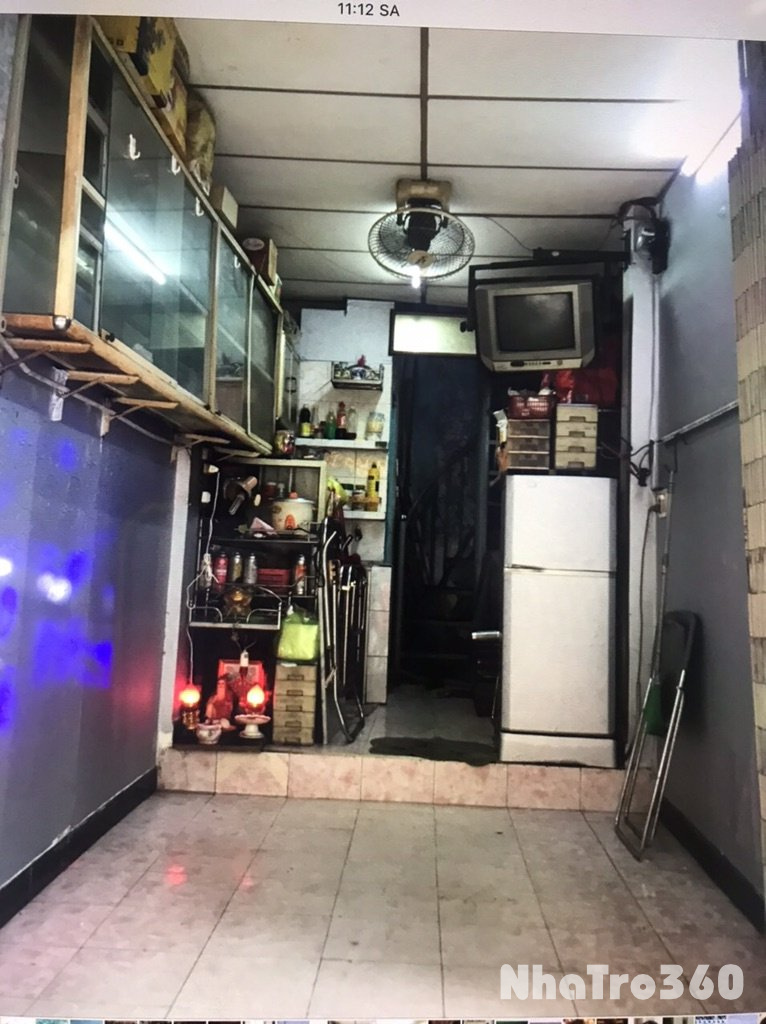 Phòng nguyên lầu 2 và mặt bằng kinh doanh kiện ở