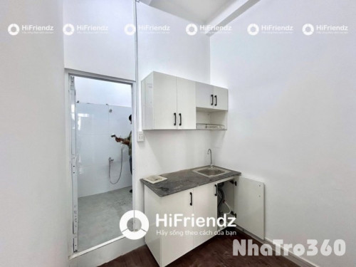 Full nội thất, cửa sổ, ban công, tự do, giá rẻ