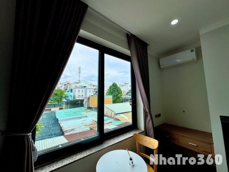 Căn Hộ Studio Cửa Sổ Thang Máy Ngay Sân Bay