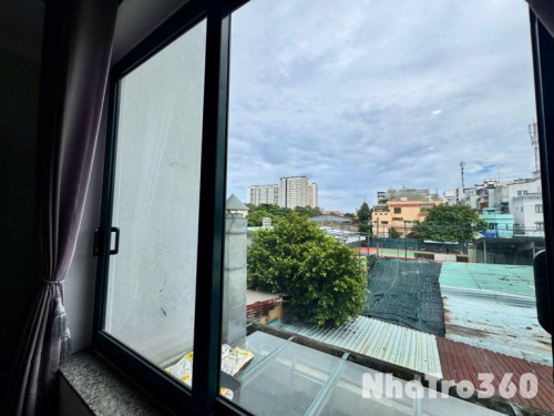 Căn Hộ Studio Cửa Sổ Thang Máy Ngay Sân Bay