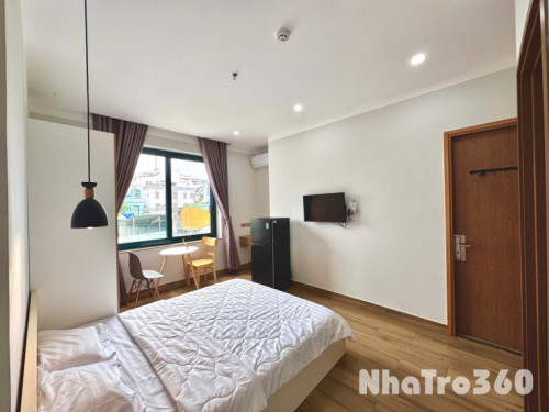 Căn Hộ Studio Cửa Sổ Thang Máy Ngay Sân Bay