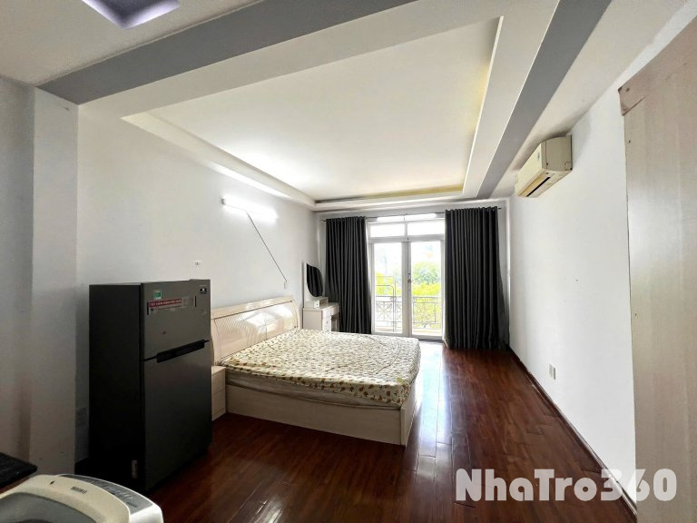 Cho thuê căn hộ Studio Ban công, Máy giặt riêng Q4 gần cầu Ông Lãnh, cầu Calmette, cầu Nguyễn Văn Cừ