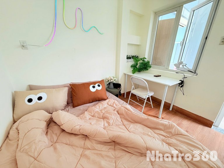 Căn hộ 2PN ngay trung tâm quận 4, bancol siêu chill, gần Đại học Luật, quận 1