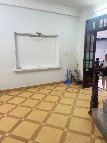 Cho thuê nhà nguyên căn ngõ Phố Vọng. 10tr/tháng. 5 tầng, 30m²/tầng, 2 ngủ khép kín.