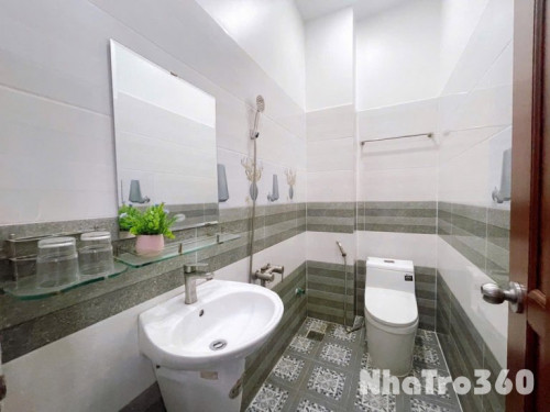 STUDIO NGAY NGÃ TƯ BỐN XÃ