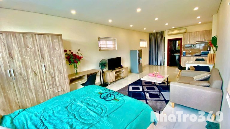 Phòng ngủ studio siêu rộng - cửa sổ lớn gần truờng ĐH Luật