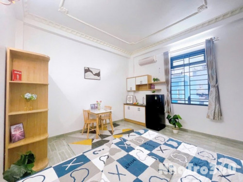 STUDIO NGAY NGÃ TƯ BỐN XÃ