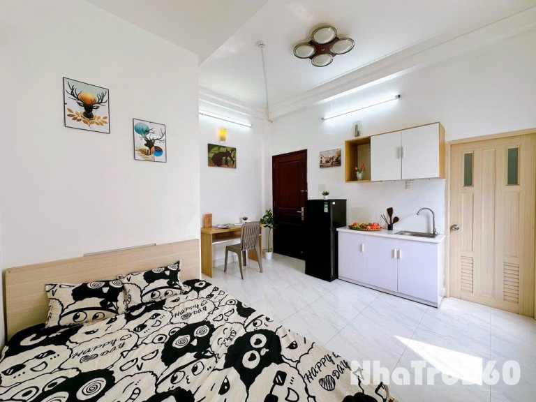 Cho thuê căn hộ studio cửa sổ lớn thoáng nắng gió