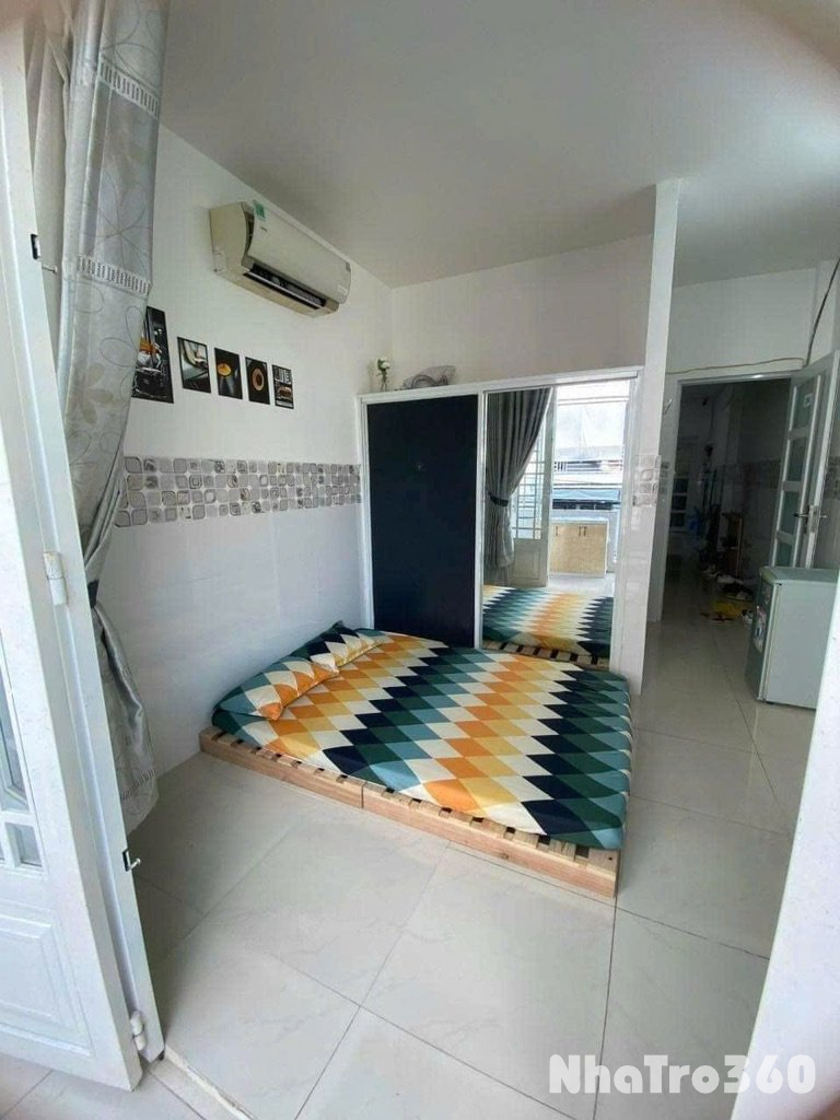 Cho thuê căn hộ studio ban công thoáng mát Q10