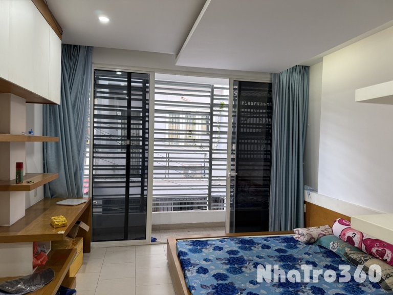 Cho thuê phòng 30m2 có ban công, lâu dài