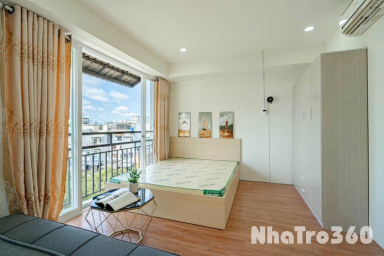 Căn hộ ban công, vách ngăn bếp, ngay Nguyễn Văn Cừ