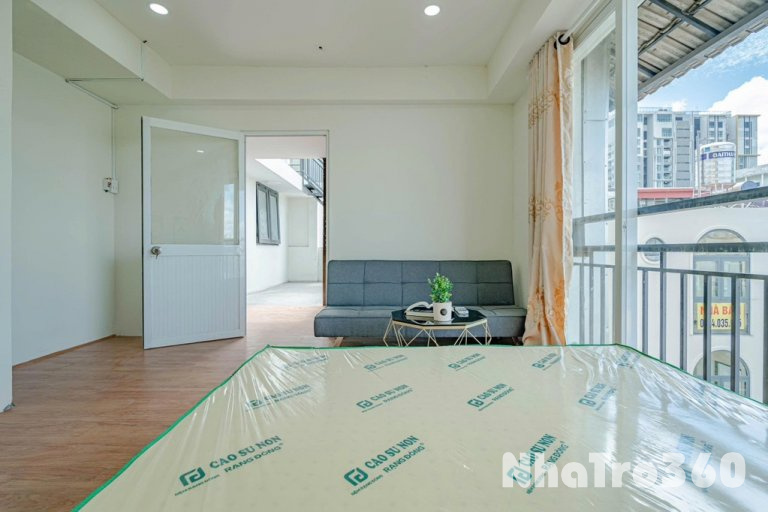 Căn hộ ban công, vách ngăn bếp, ngay Nguyễn Văn Cừ