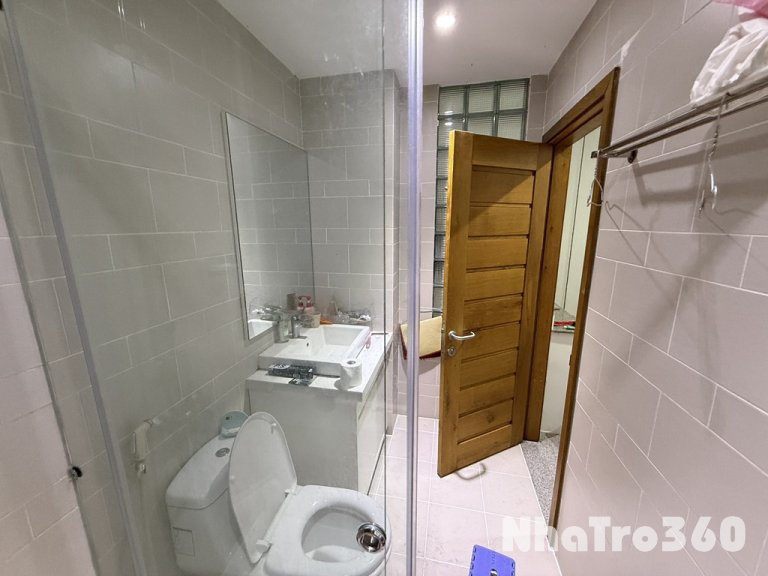 Cho thuê phòng 30m2 có ban công, lâu dài