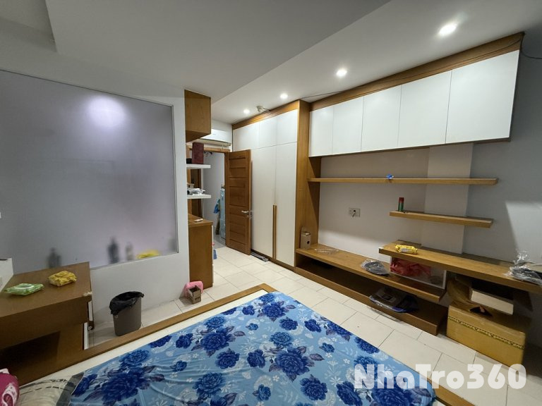 Cho thuê phòng 30m2 có ban công, lâu dài