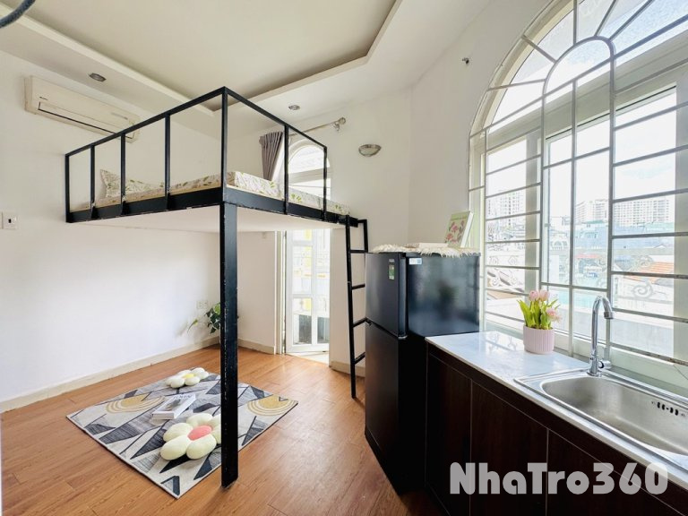 Cho Thuê Căn Hộ Duplex Có Ban Công – Gần Ga T3