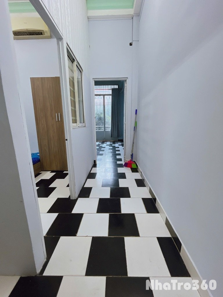 Căn Hộ 2 PN Ban Công Máy Giặt Riêng Quận Tân Bình