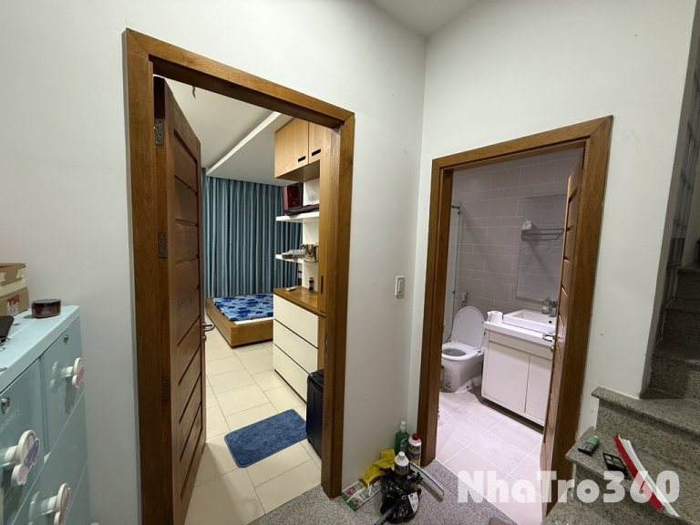 Cho thuê phòng 30m2 có ban công, lâu dài