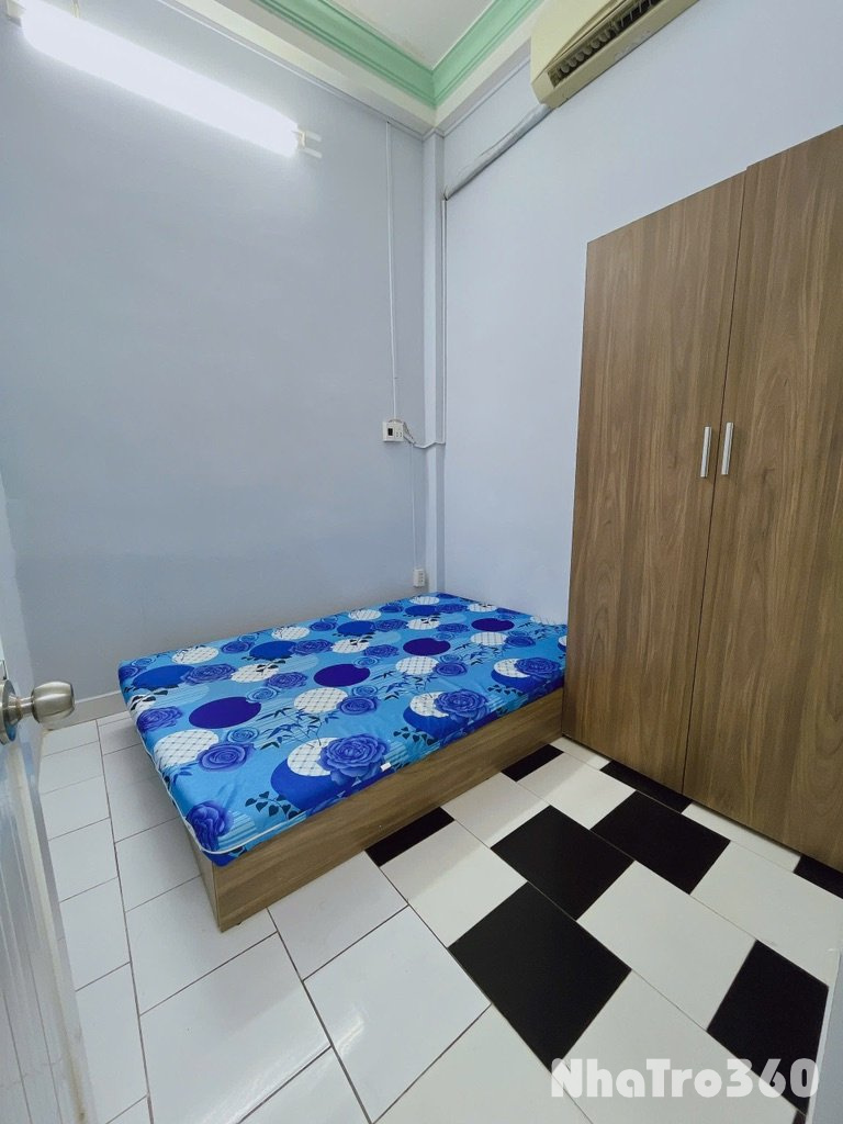 Căn Hộ 2 PN Ban Công Máy Giặt Riêng Quận Tân Bình