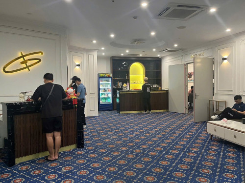 CHO THUÊ MẶT BẰNG 300M² – (SÒNG PÀI CŨ-Tầng hầm DƯỚI TIỆM VÀNG) HOT NHẤT CẦU GIẤY