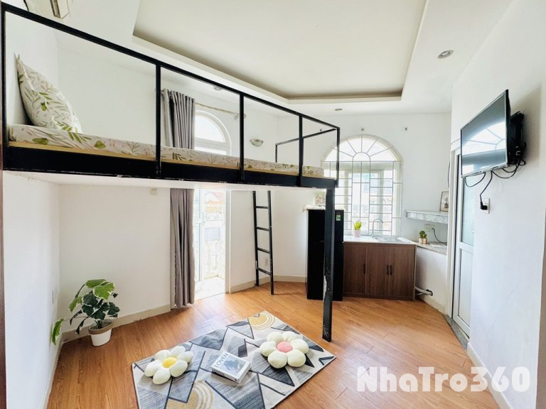 Cho Thuê Căn Hộ Duplex Có Ban Công – Gần Ga T3