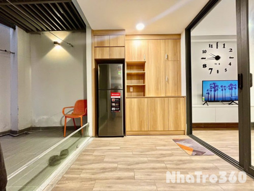 Cho thuê căn hộ 1PN Ban công giếng trời, Máy giặt riêng Q1 gần chợ Bến Thành, Bitexco, Bùi Viện, Nowzone