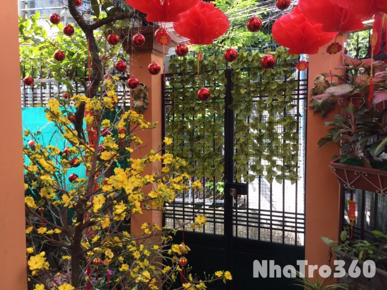 Nhà hẻm sân rộng thoáng mât an ninh yen tinh