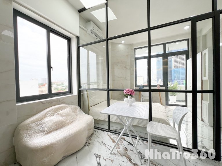 STUDIO MỚI 100% FULL NỘI THẤT BAN CÔNG, CỬA SỔ THOÁNG MÁT, GẦN LOTTE MART, CRESCENT MALL, TDTU, RMIT