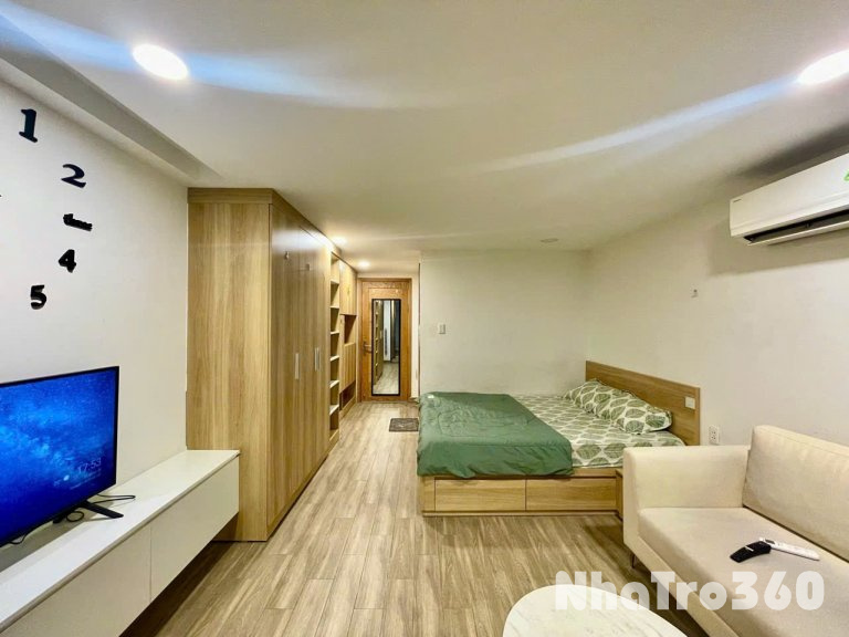 Cho thuê căn hộ 1PN Ban công giếng trời, Máy giặt riêng Q1 gần chợ Bến Thành, Bitexco, Bùi Viện, Nowzone