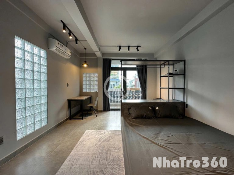 Cho thuê căn hộ Studio Ban công Q1 gần cầu Nguyễn Văn Cừ, Nowzone, Công An Thành Phố