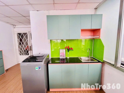 Căn hộ ngay trung tâm quận 1, bancol lớn, gần đại học Luật, sát quận 1, quận 5, quận 10