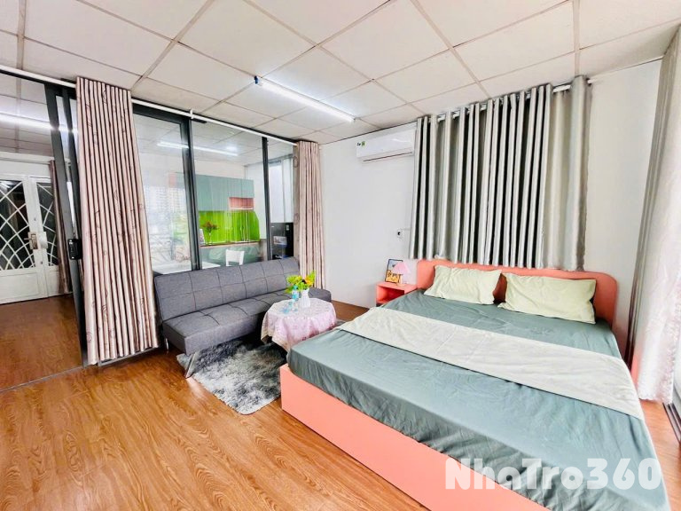 Căn hộ ngay trung tâm quận 1, bancol lớn, gần đại học Luật, sát quận 1, quận 5, quận 10