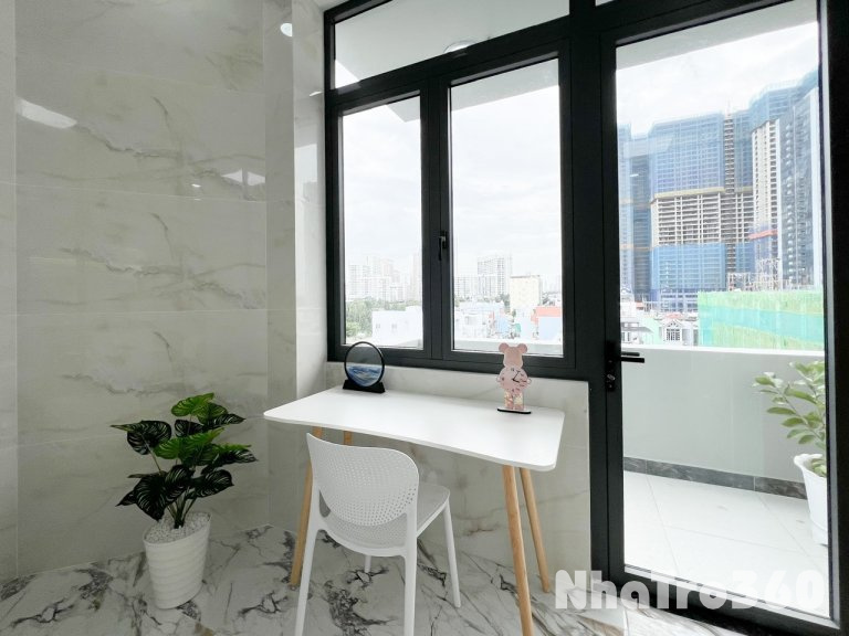 STUDIO MỚI 100% FULL NỘI THẤT BAN CÔNG, CỬA SỔ THOÁNG MÁT, GẦN LOTTE MART, CRESCENT MALL, TDTU, RMIT