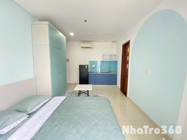 Cho thuê căn hộ Studio Ban công Q1 gần công viên Lê Văn Tám, chợ Tân Định, nhà thờ Tân Định
