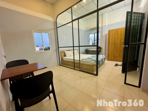 Cho thuê căn hộ 1PN cửa sổ thoáng Q4 gần cầu Khánh Hội, ĐH Nguyễn Tất Thành, ĐH Luật, cầu Tân Thuận
