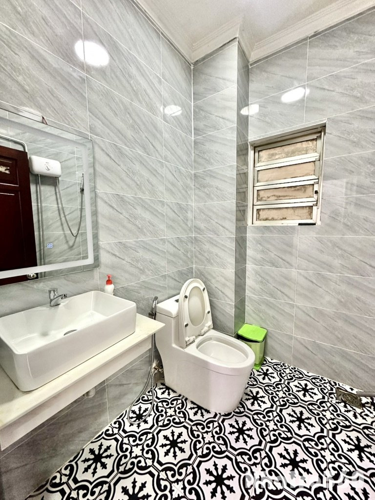 Căn hộ Full nội thất, ban công gần ĐH Luật Q4