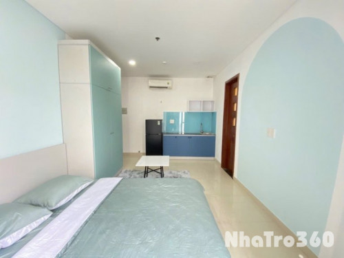 Cho thuê căn hộ Studio Ban công Q1 gần công viên Lê Văn Tám, chợ Tân Định, nhà thờ Tân Định