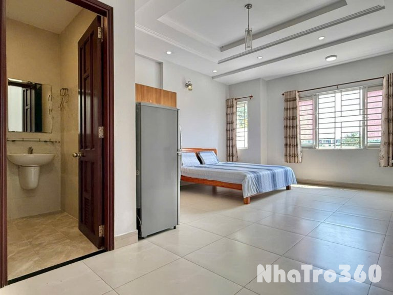 Full nội thất, cửa sổ, tự do, giá rẻ