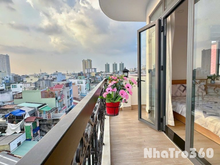 Căn hộ ban công lớn máy giặt riêng,gần cầu Chà Và