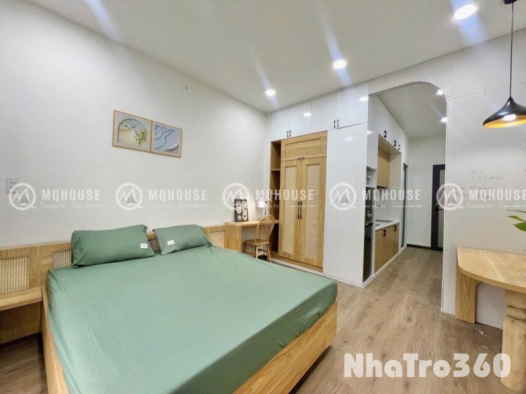 Căn hộ full nội thất ban công Phạm Ngũ Lão Quận 1