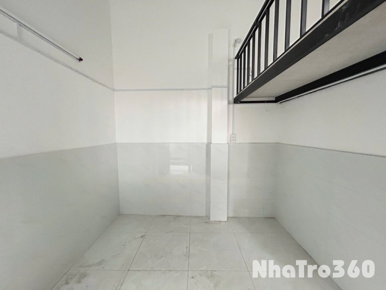 PHÒNG MỚI 100% NGAY TRỆT, NHÀ ĐỂ XE LỚN