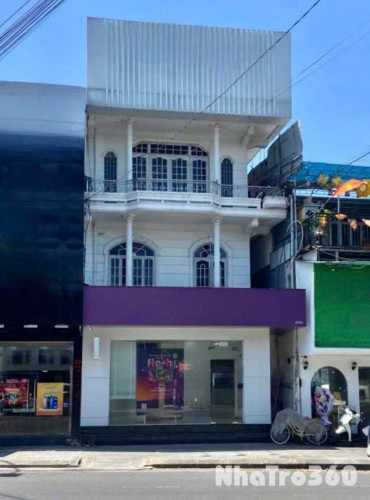 🏢 CHO THUÊ NHÀ 3 TẦNG MẶT TIỀN NGUYỄN HUỆ – TRUNG TÂM TP. HUẾ 🏢