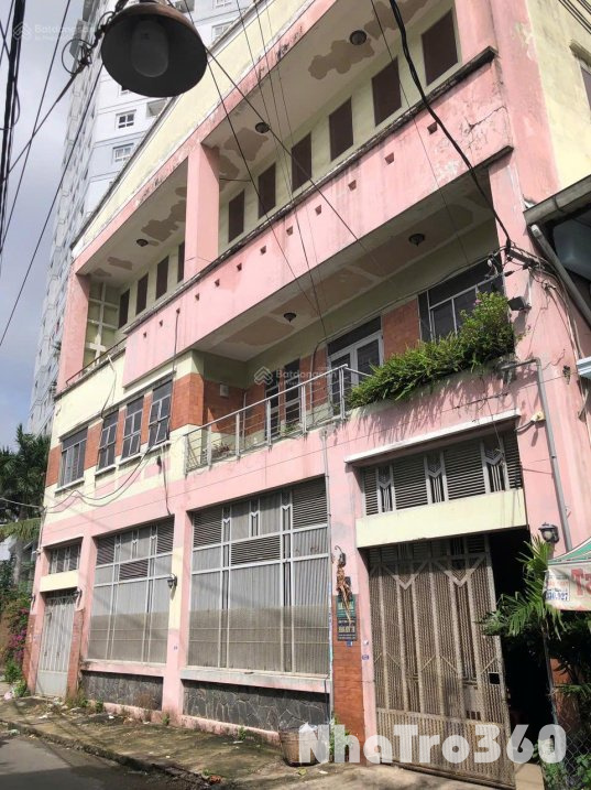 Cho thuê 1217m2 nhà xưởng đường Trịnh Đình Trọng, quận Tân Phú